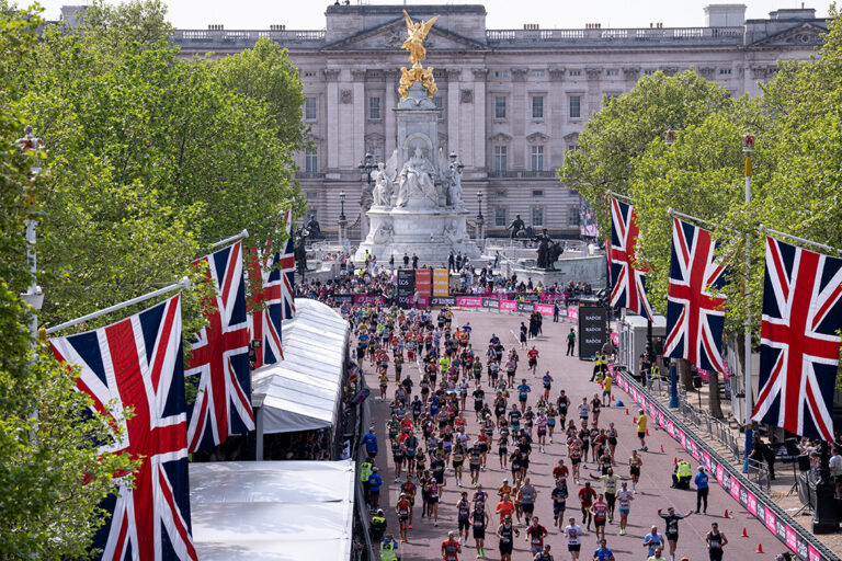 London Marathon sets world record for most finishers with 59,830 — edging past New York
