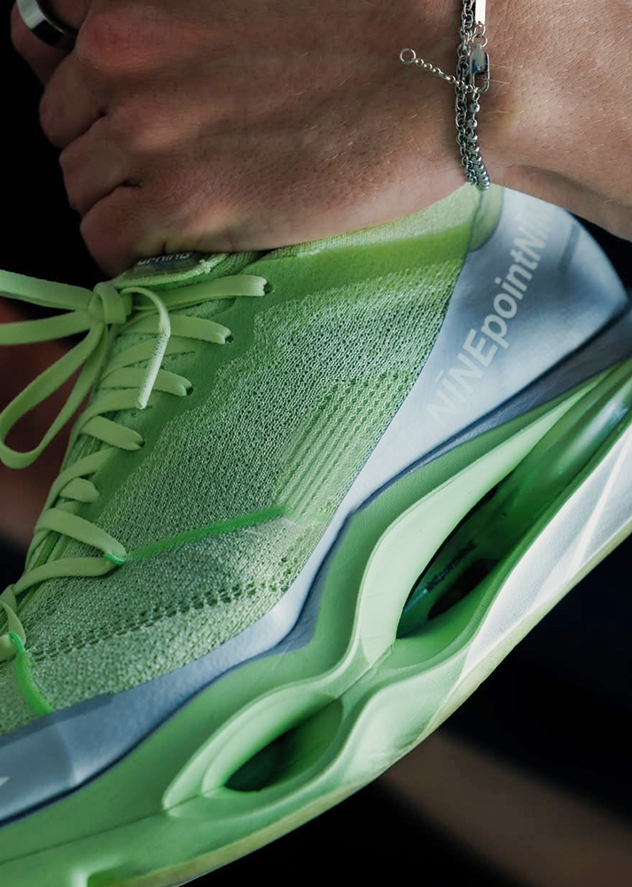 Li-Ning x NīNEpointNīNE Light Tracker Collection