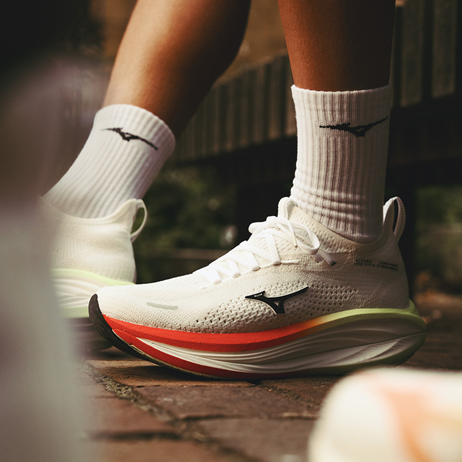 Mizuno Neo Vista 3