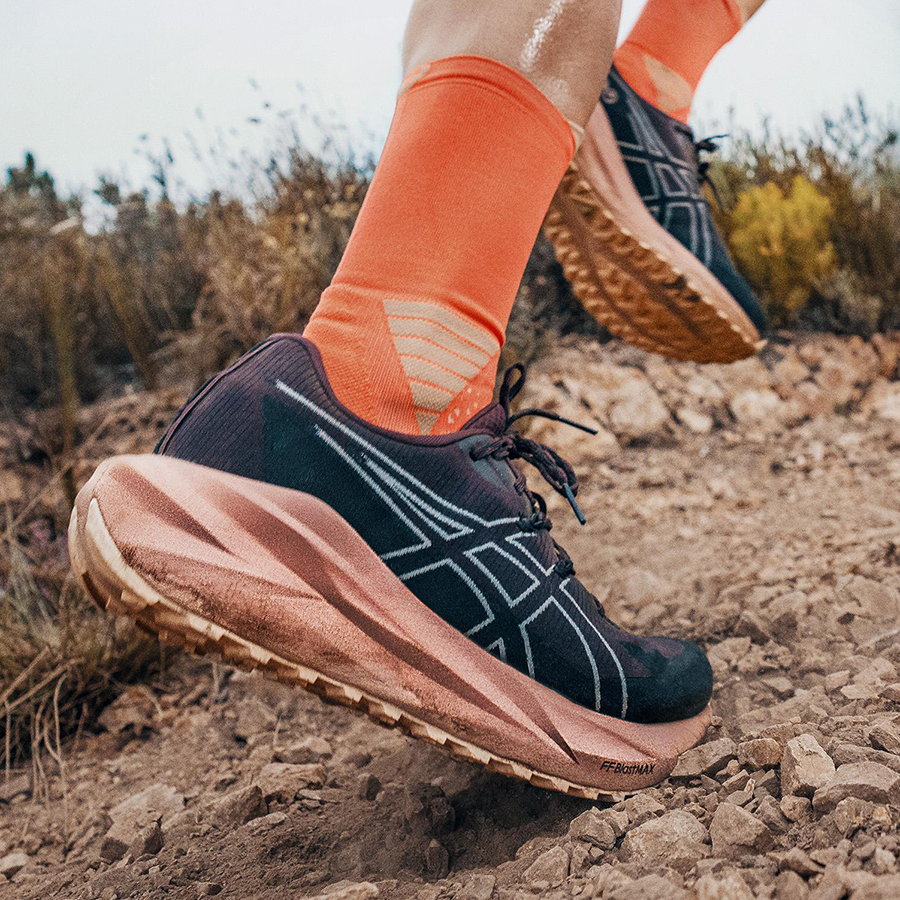First Look: Asics Blazeblast