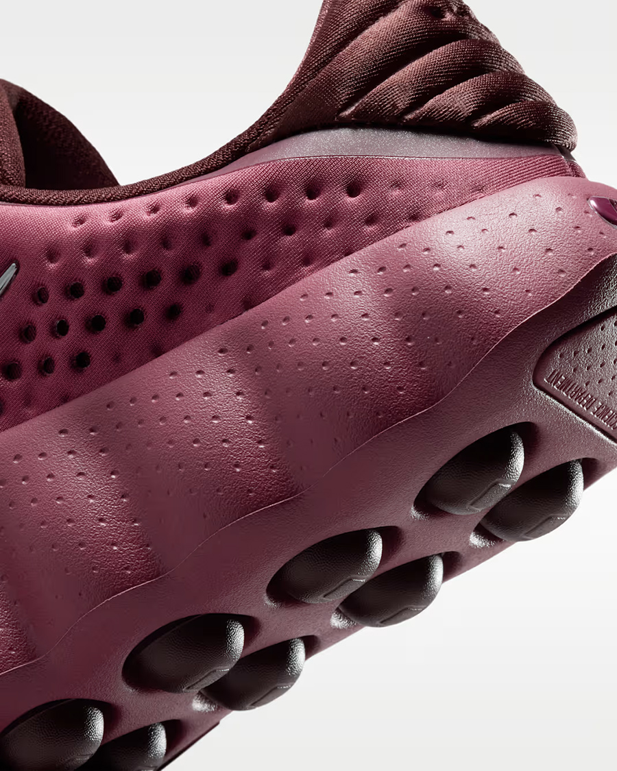 First Look: Nike Mind 002 "Pink Smoke"