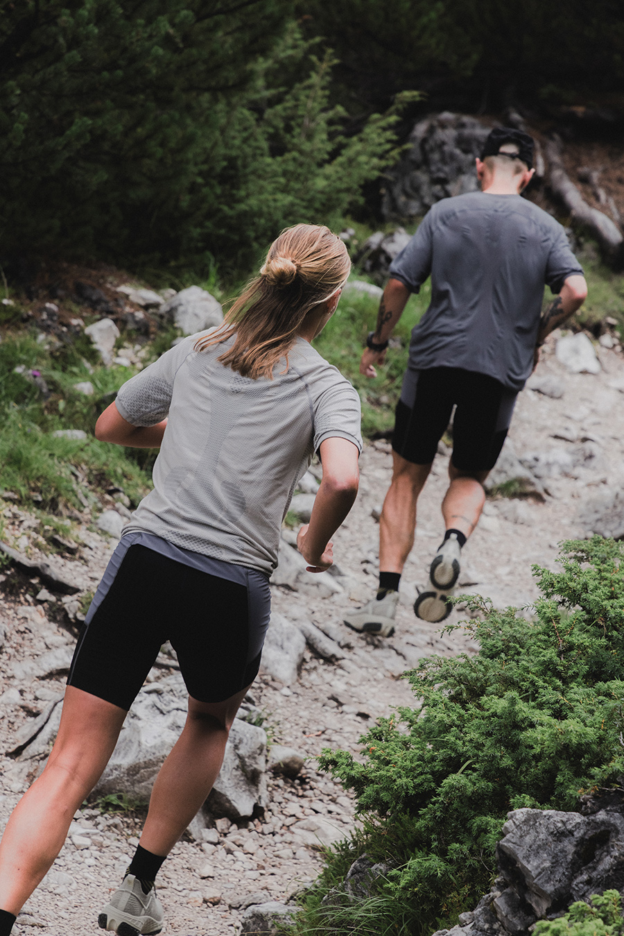 UYN Dolomya Trail Collection
