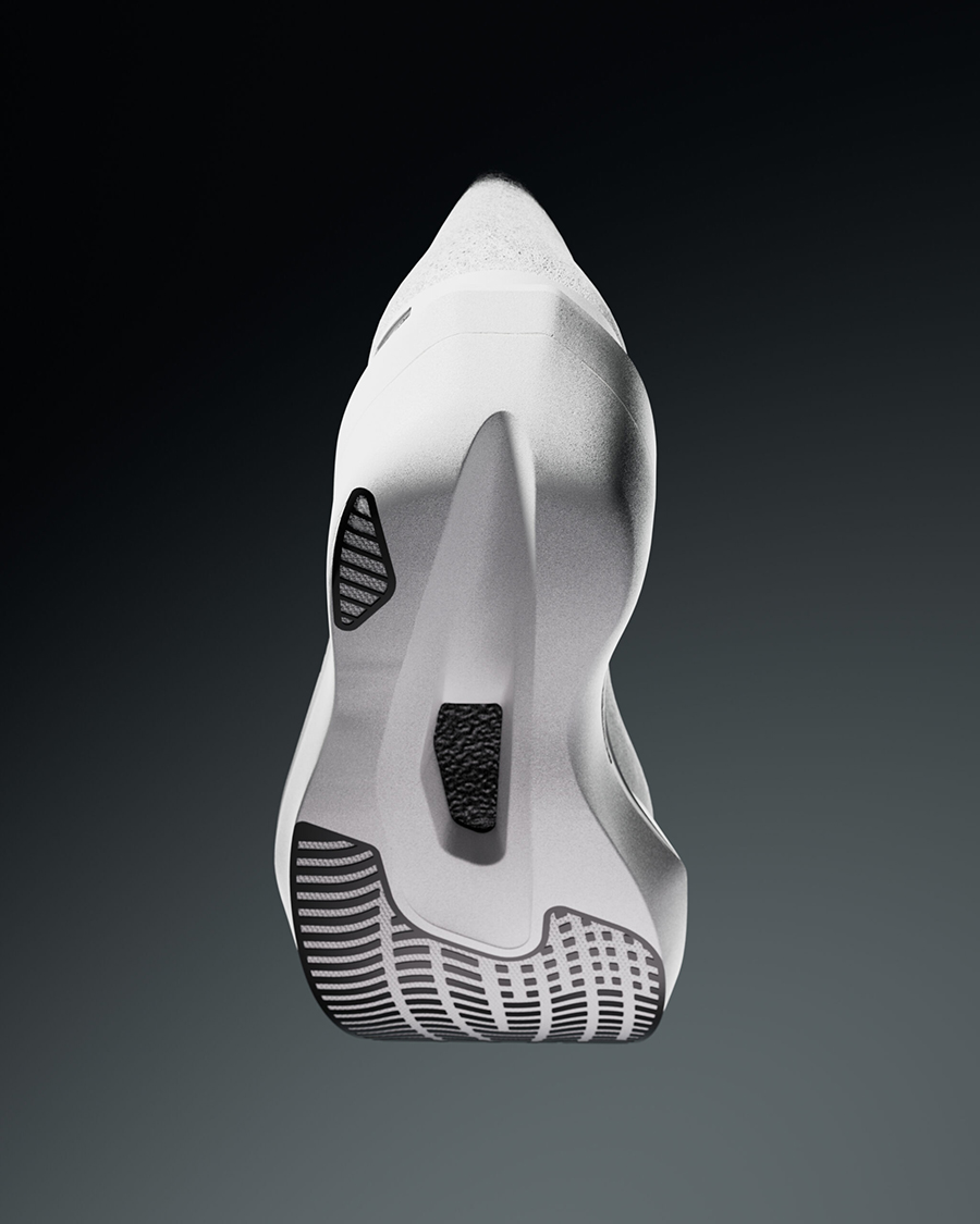 First Look: Mizuno Hyperwarp 96