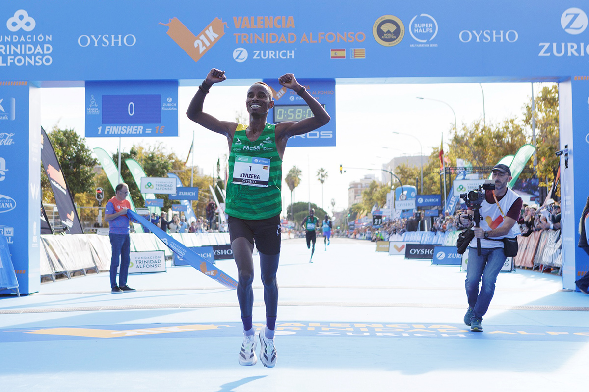 Chepkirui soars to world lead at Valencia Half as Kwizera sets Spanish record